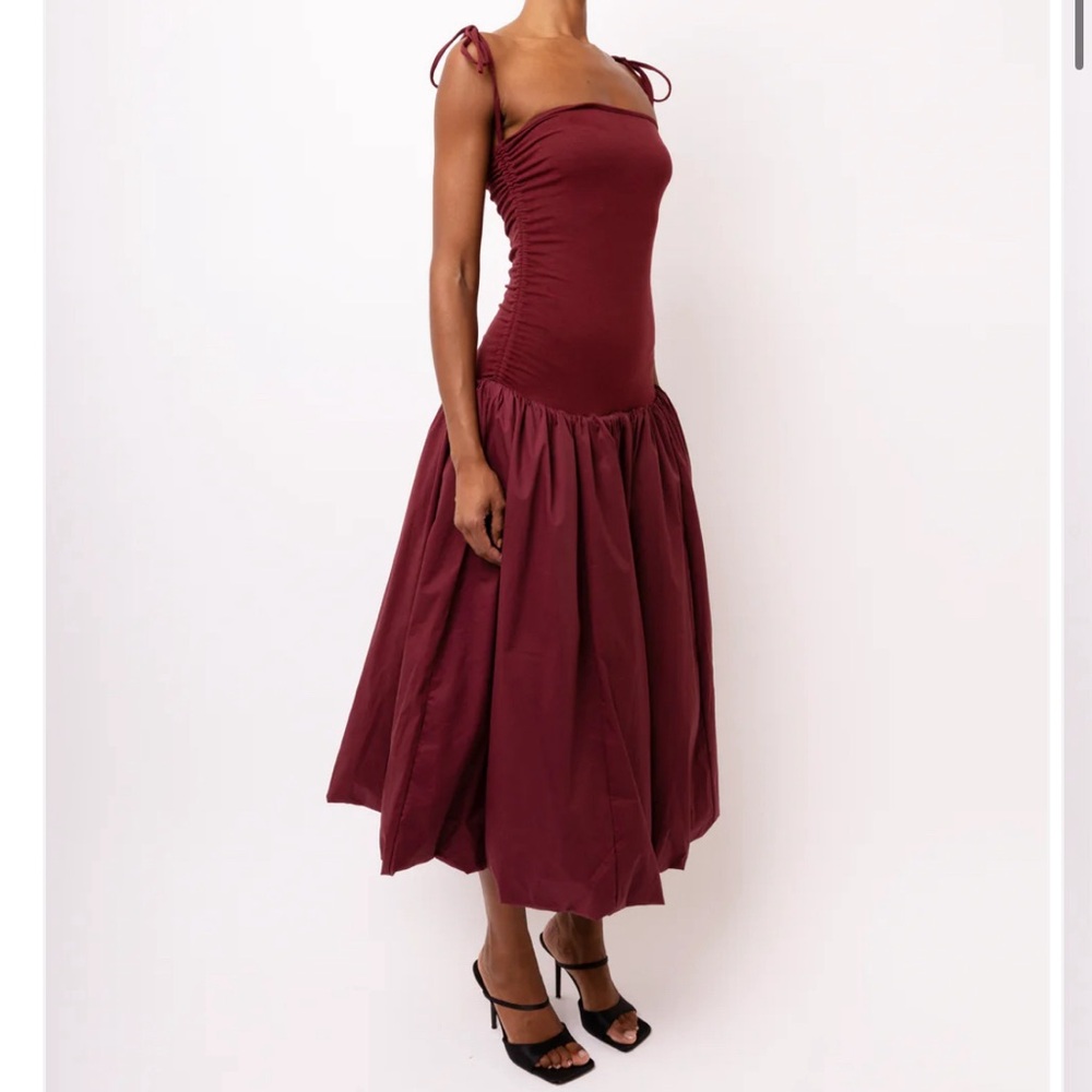 NWT Amy Lynn Puffbal Dress